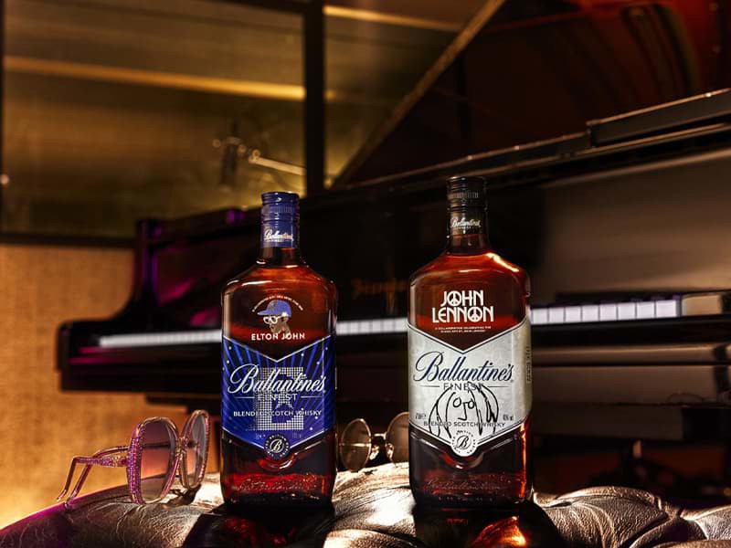 Ballantine's Finest Elton John và Ballantine's Finest Lennon John được phát hành