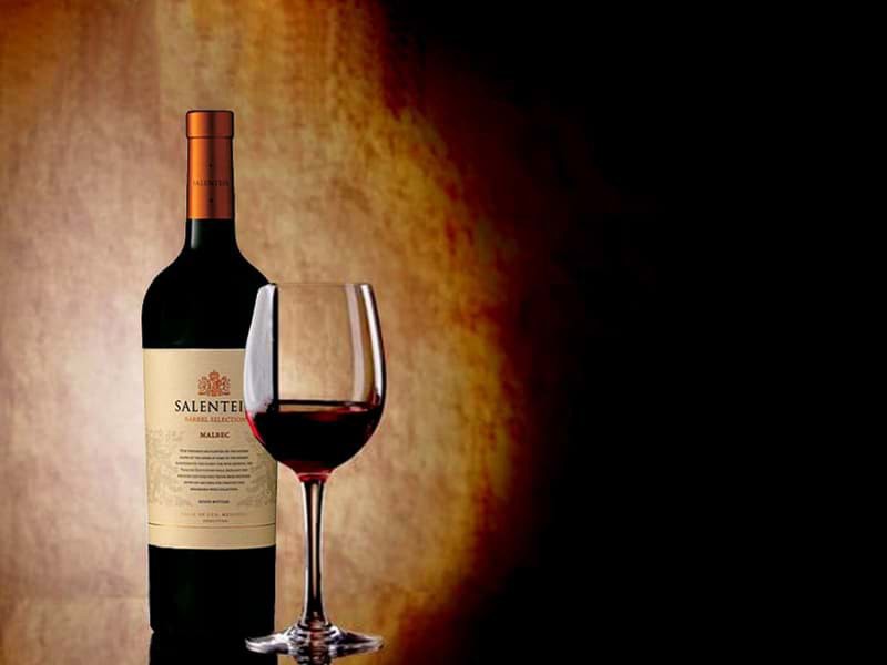 "Barrel select" trên nhãn chai rượu vang có ý nghĩa gì?