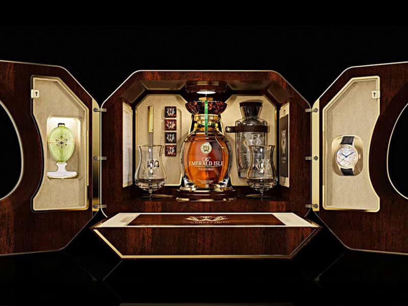 Chai rượu Irish whisky vừa thiết lập kỉ lục giá 2,8 triệu đô la