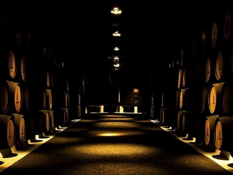 Rượu whisky được ủ như thế nào?