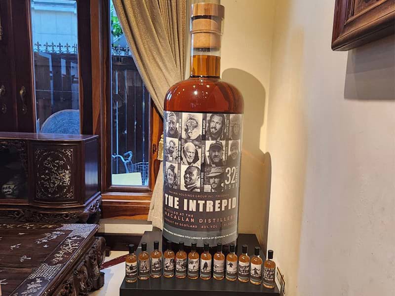 Chai whisky lớn nhất thế giới đã có mặt tại Việt Nam thuộc sở hữu của ông Nguyễn Đình Tuấn Việt