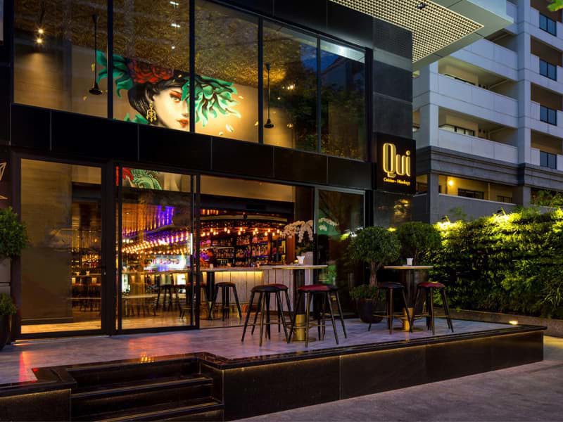 QUI Bar/Lounge - 22 Lê Thánh Tôn, Quận 1