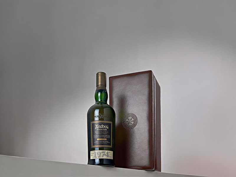 Ardbeg 1974 bán đấu giá với mức giá kỷ lục