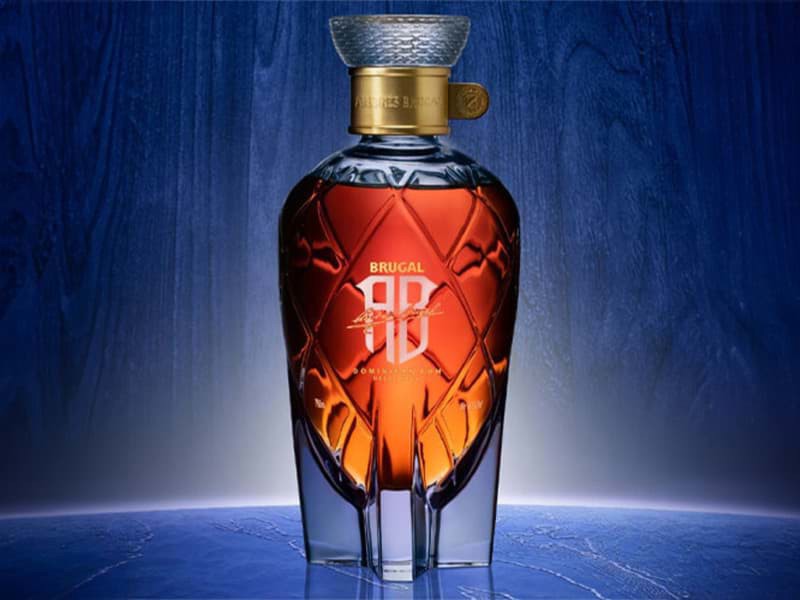 Brugal cho phát chai rượu Rum với giá $2.800
