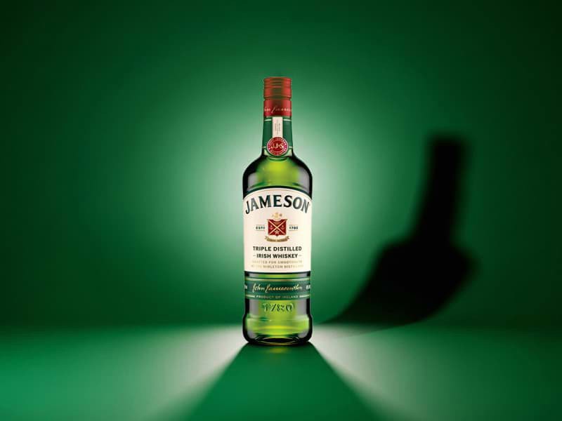 Top 10 thương hiệu rượu whisky bán chạy nhất năm 2024