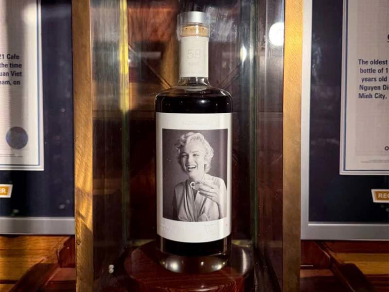 Ladyburn Marilyn Monroe 58 Năm – Khi thời gian, điện ảnh và whisky chia sẻ cùng một số phận