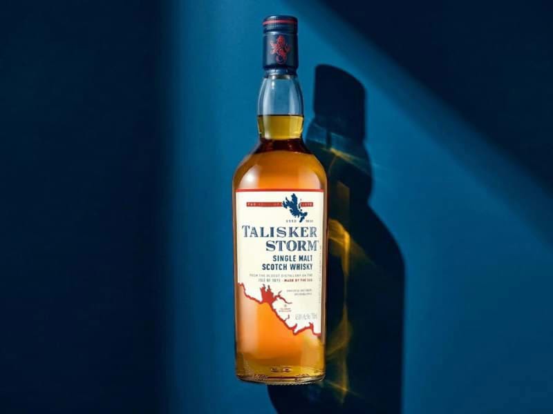 Tại sao nhiều chai rượu whisky không ghi rõ độ tuổi trên chai?
