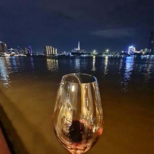 Phối hợp rượu vang với các món đặc trưng ngày tết