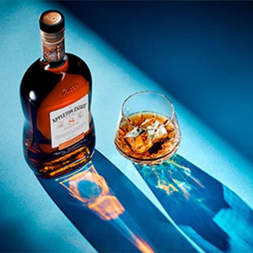 Gia vị thúc đẩy thị trường rượu Rum ở Vương quốc Anh vào năm 2022