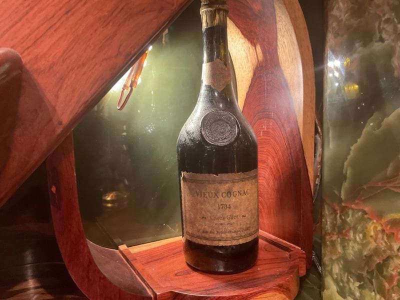 Cognac cổ nhất thế giới