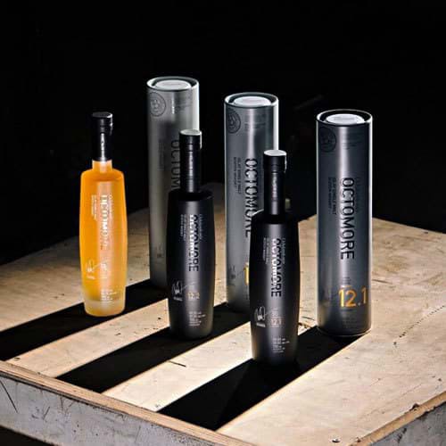 Khám phá hương vị khói than bùn của rượu Octomore 12