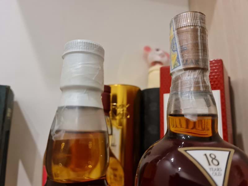 seal đầu chai rượu whisky để bảo quản