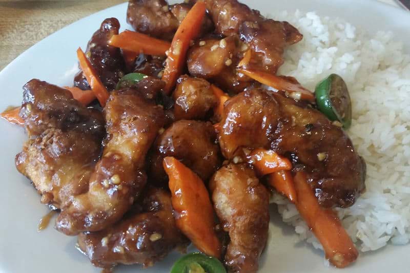 vang với gà sốt