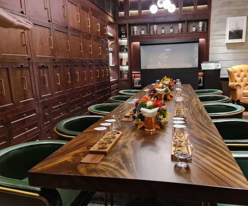 Distillers Library thu vien whisky hiem
